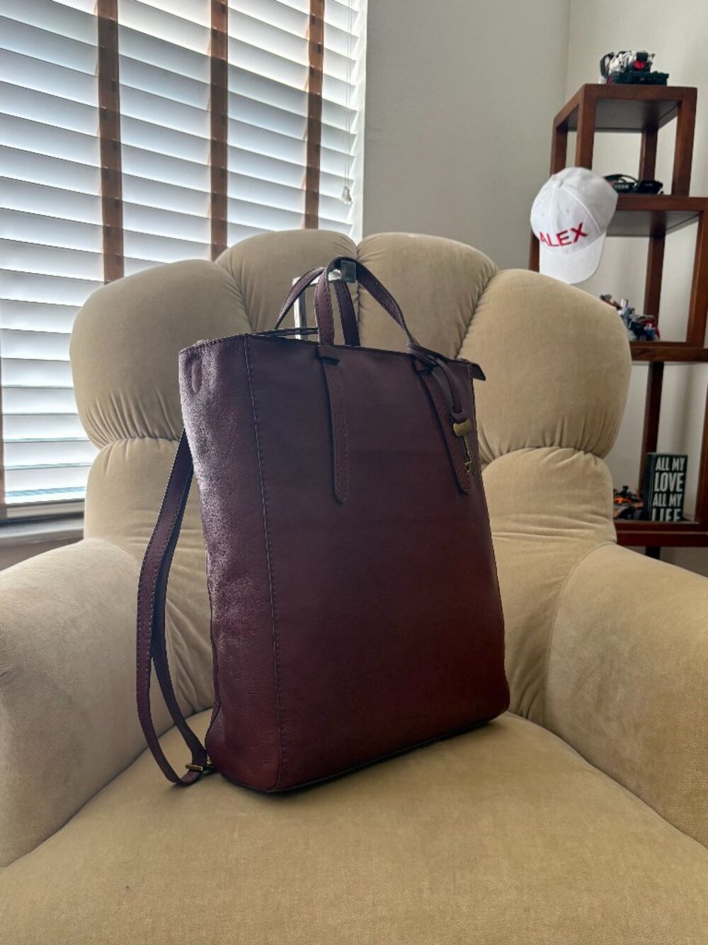 Auth. FOSSIL Iconic Sydney Genuine Leather Convertible Backpack Tote Bag - Picture 2 of 7